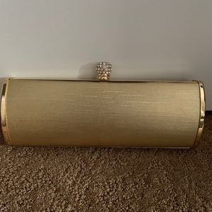 Gold clutch